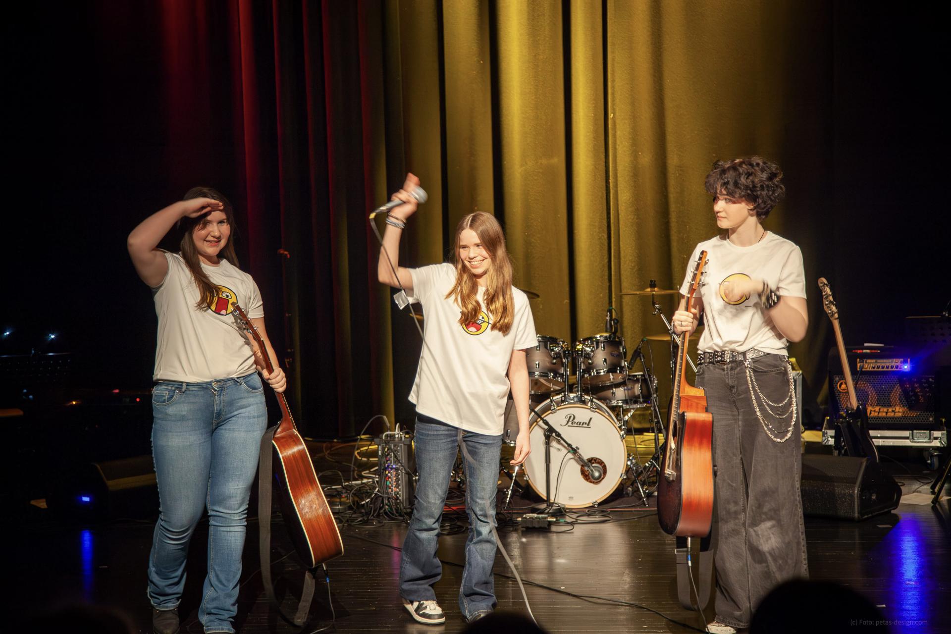 Det nyetablerte bandet When the sun sets spilte «Sweater weather». Foto: Peter Krüger