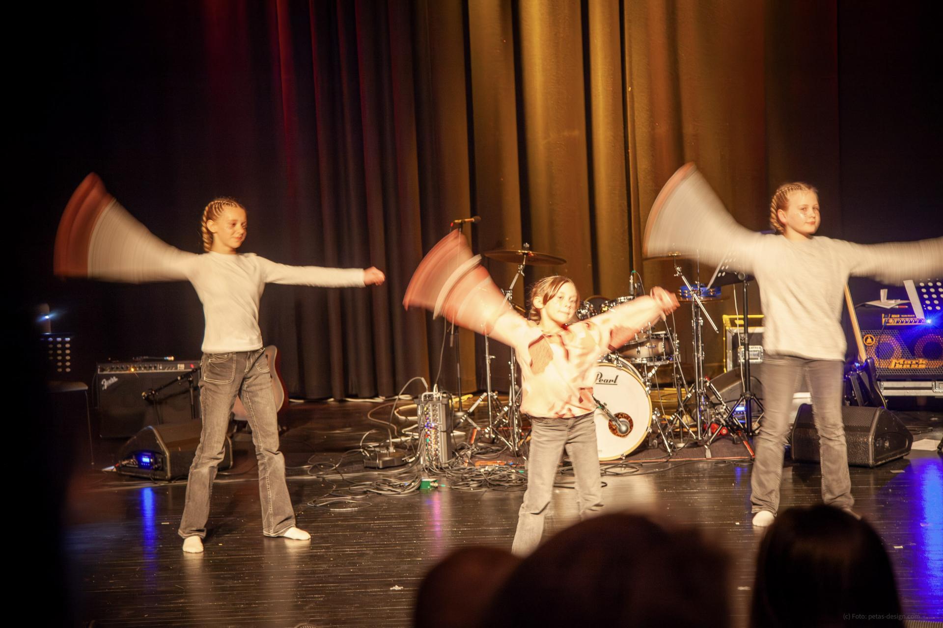 Dansegruppa Midnight Glitter i aksjon. Foto: Peter Krüger